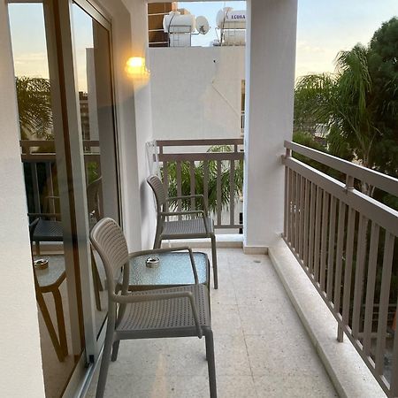 T&L Apartments Agiaos Tychonas Lemesós Eksteriør bilde