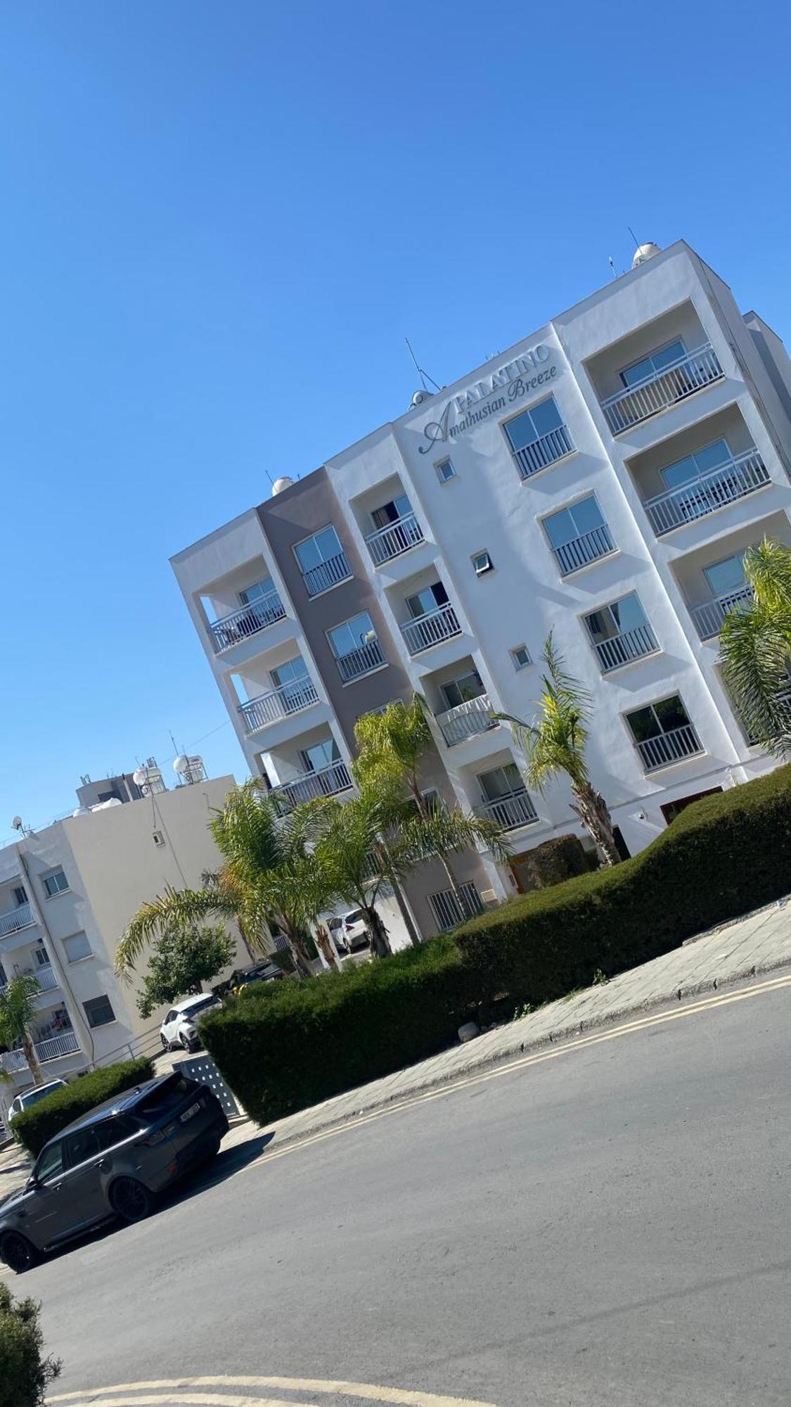 T&L Apartments Agiaos Tychonas Lemesós Eksteriør bilde
