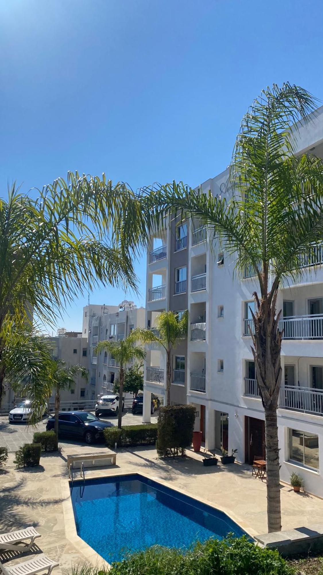 T&L Apartments Agiaos Tychonas Lemesós Eksteriør bilde